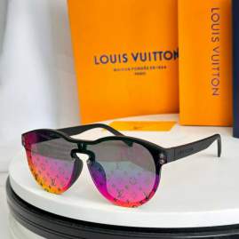 Picture of Louis Vuitton Sunglasses _SKUfw77709352fw